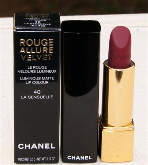 chanel rouge allure velvet 40 sensuelle|Chanel Rouge velvet review.